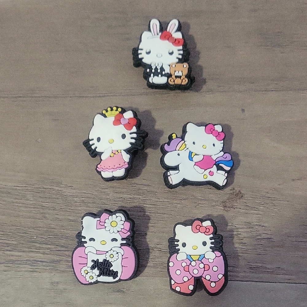 Hello Kitty Shoe Charms Set